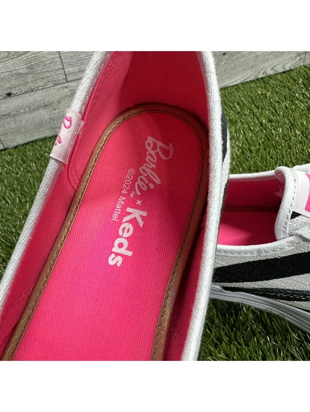Keds x Barbie Point Striped Canvas Lace Up Black/White Size 8 EUC